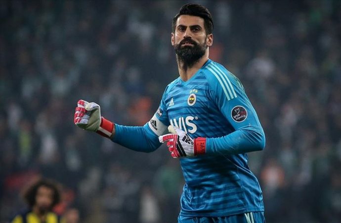 Volkan Demirel futbolu bıraktı! Jübile maçı düzenlenecek...
