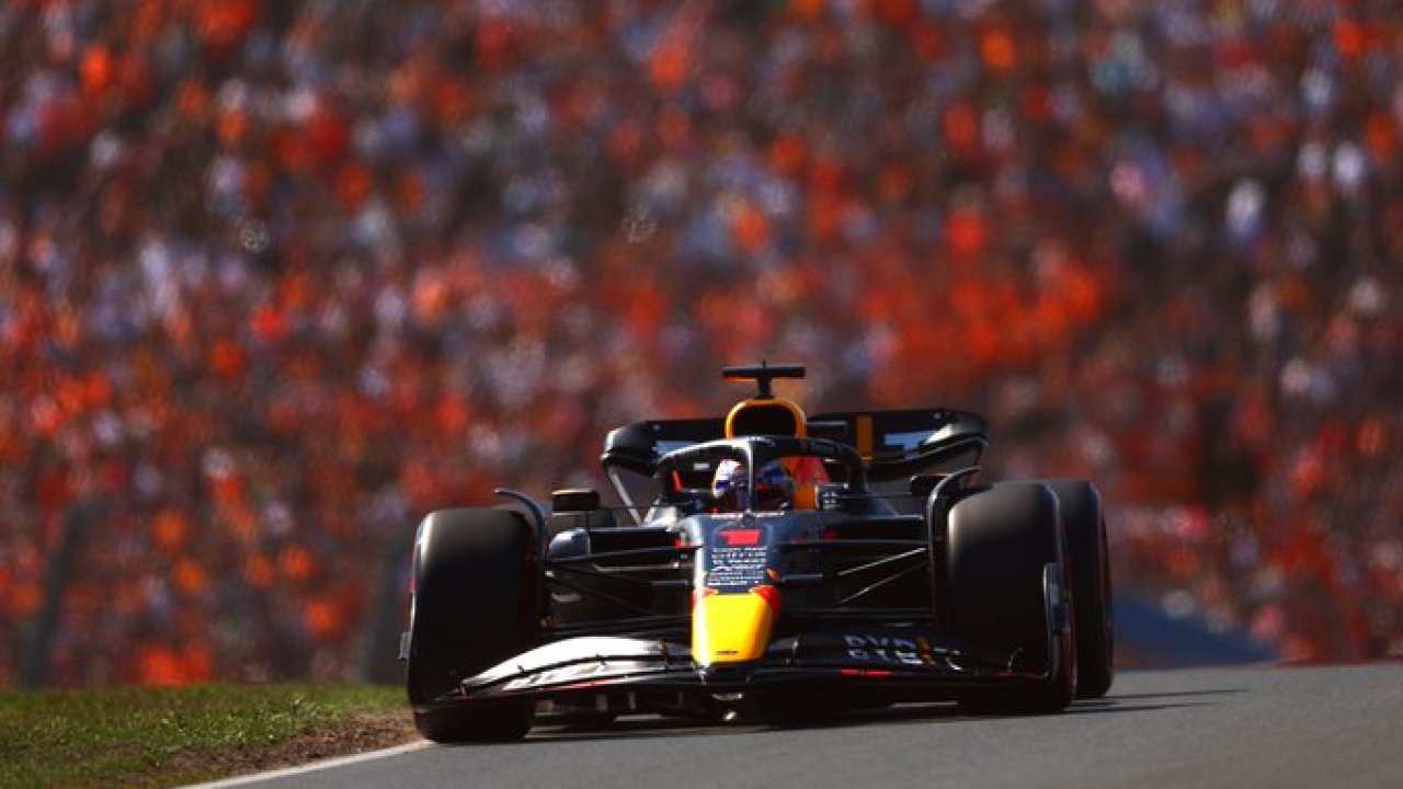 Hollanda'da pole Max Verstappen'in