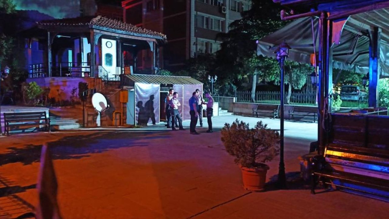 Cami tuvaletinde ölü bulundu