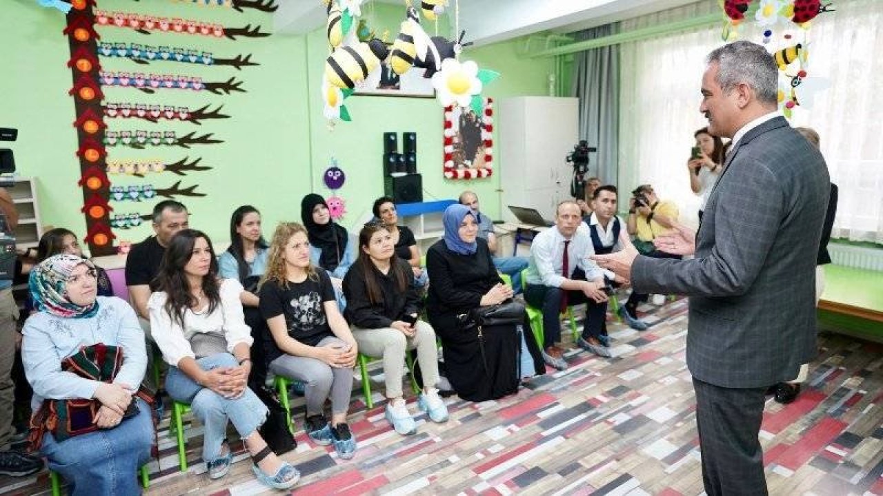 Milli Eğitim Bakanı Mahmut Özer'den velilere: Okullarla hiçbir maddi ilişkiniz bundan sonra olmayacak