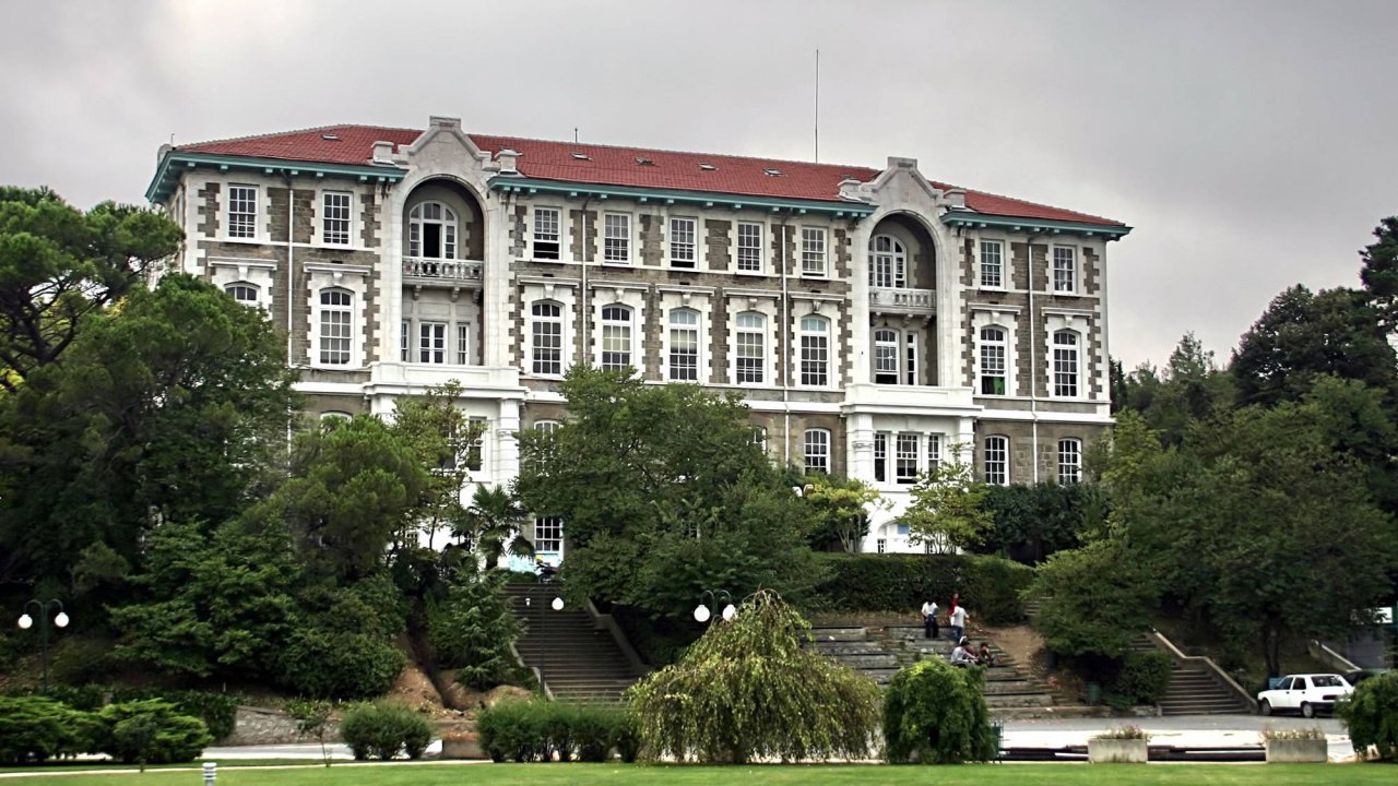 Görevden uzaklaştırılan Boğaziçi Üniversitesi Ekonomi Bölümü Başkanı Prof. Dr. Zenginobuz: Kabullerin çoğu şai