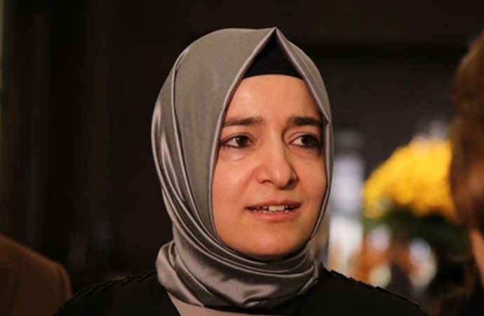 Kardeşlerini devlet kadrolarına aldırtan AKP'li Fatma Betül Kaya İBB’yi eleştirdi