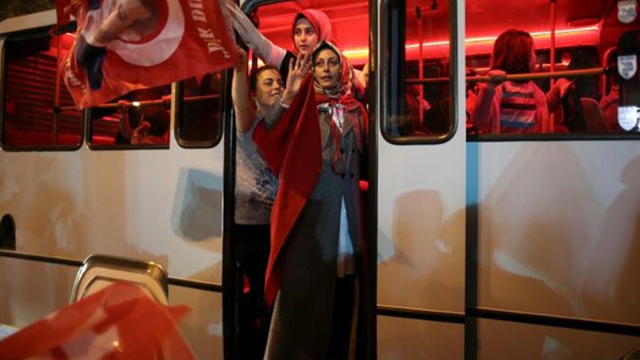 Karar yazarı Mustafa Karaalioğlu: Muhafazakâr kitlenin kazanımları nasıl korunur?