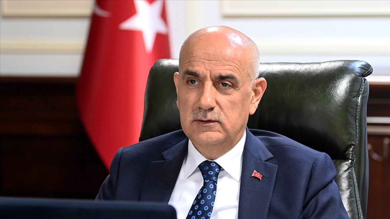 Murat Muratoğlu: Bakan büyük balığın peşinde