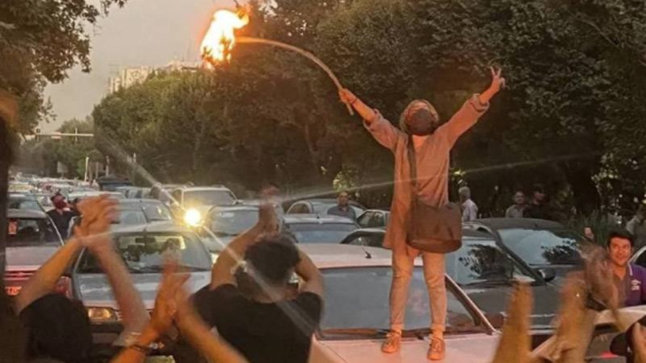 Yeni Akit yazarı Çelen: İran’da yaşananlar Gezi’ye ne kadar benziyor