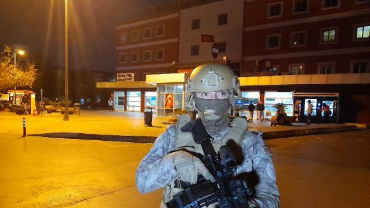 Bakırköy'de hastane önünde silahlı saldırı: Ölü ve yaralılar var