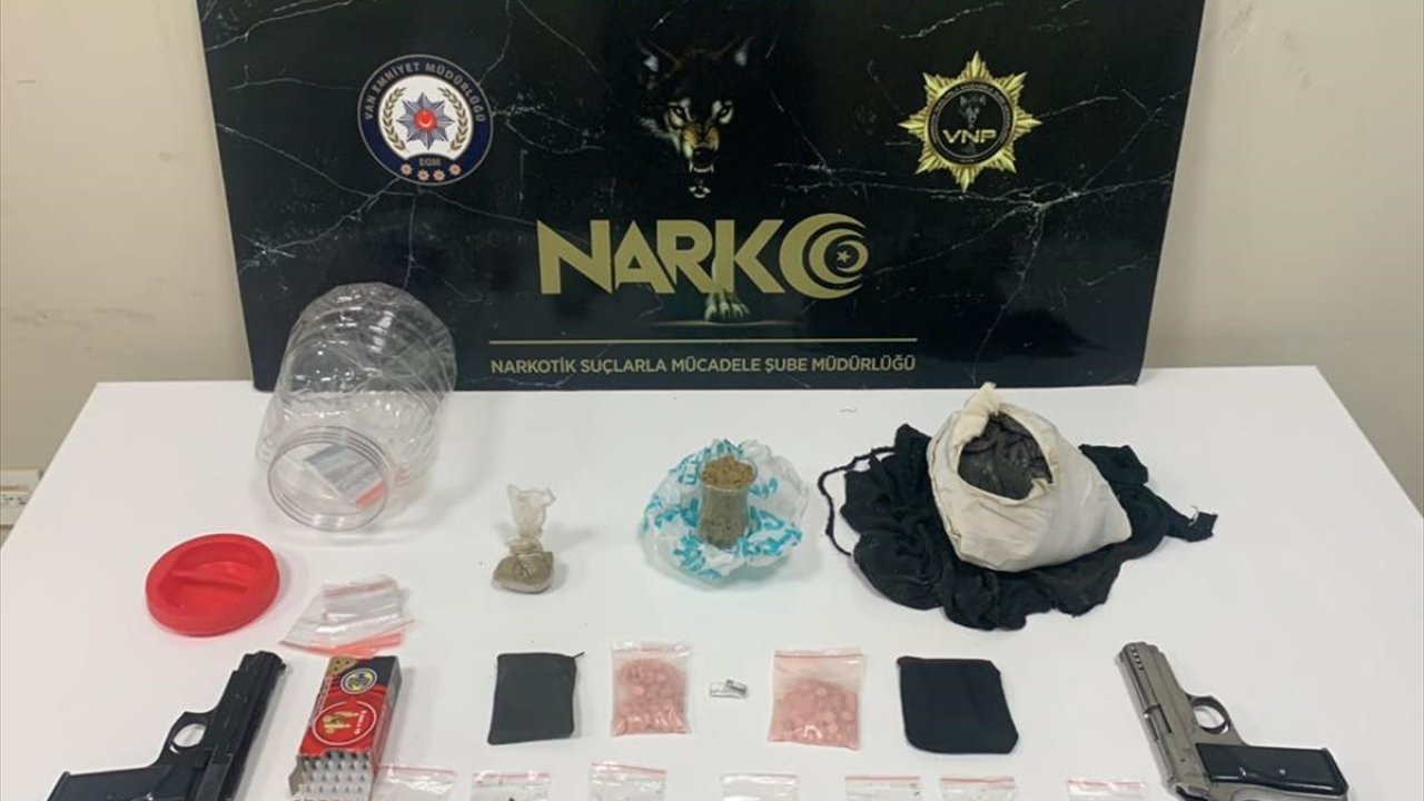Van'da 'torbacı' operasyonu: 35 şüpheli gözaltına alındı