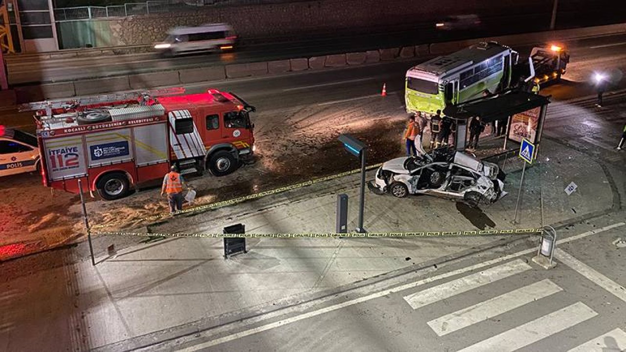 Kontrolden çıkan otomobil durağa daldı: 1 ölü, 2 yaralı