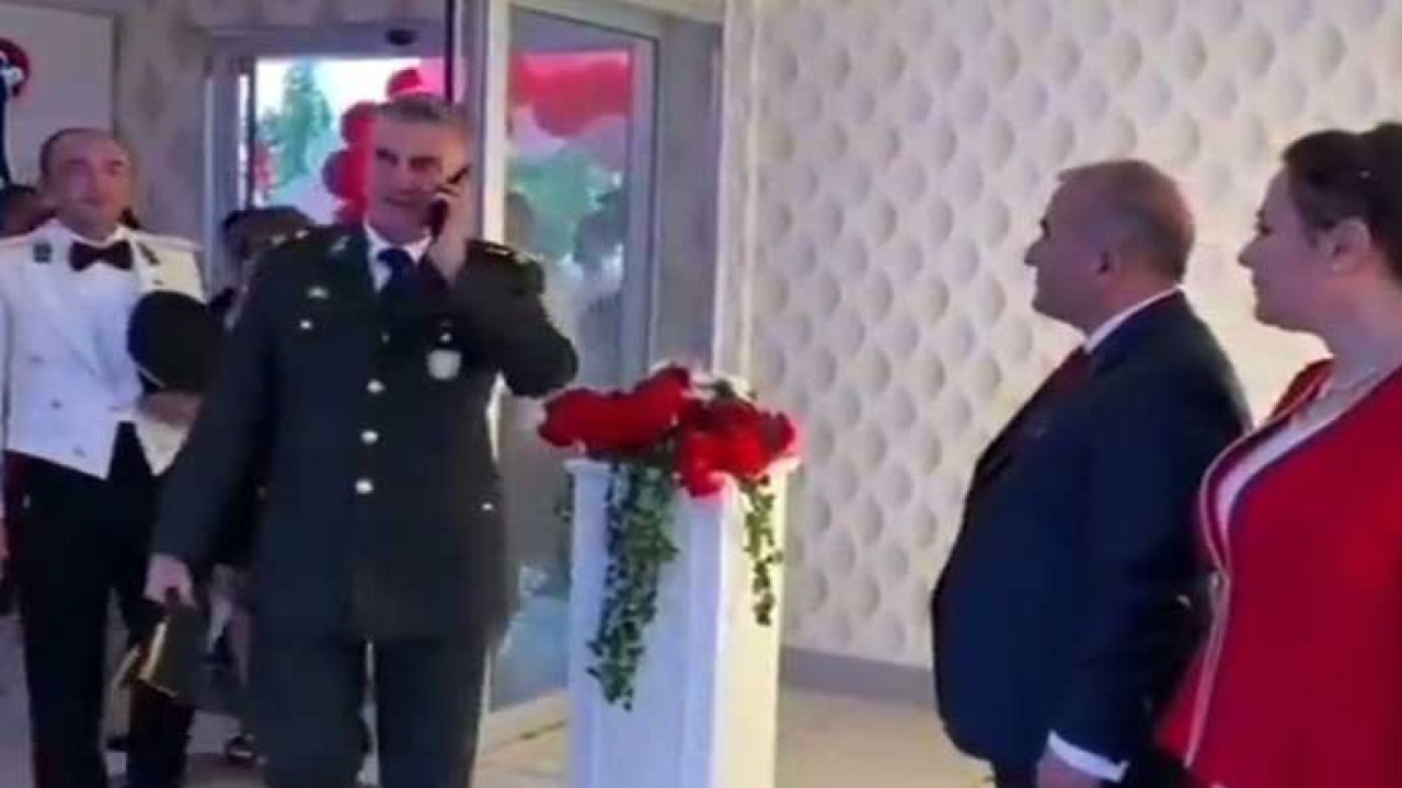 Valinin elini sıkmayan subaylar görevden alındı