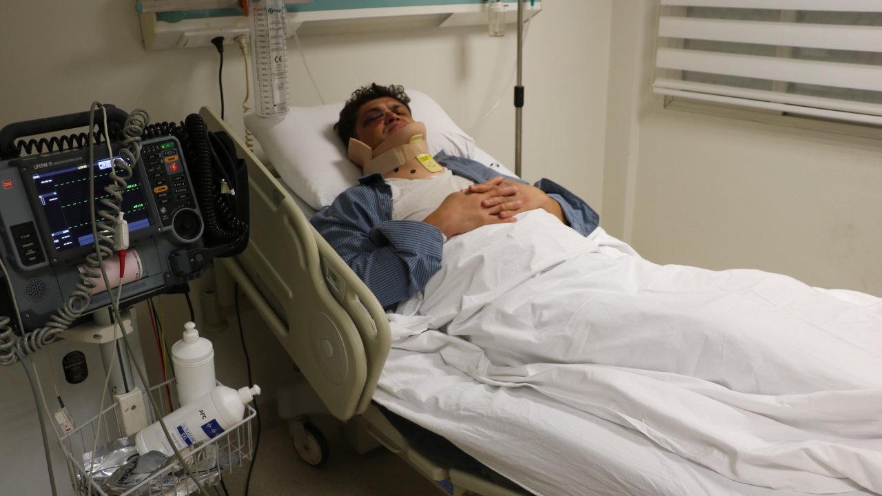 Doktoru sopayla dövmüşlerdi: 3 kardeş tutuklandı
