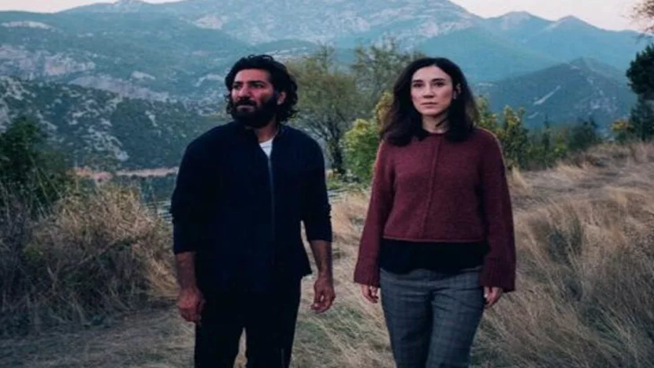 Altın Portakal Film Festivali’nde en iyi film ödülü, Berkay Ateş ve Sibel Kekilli'nin başrolündeki 'Karanlık G