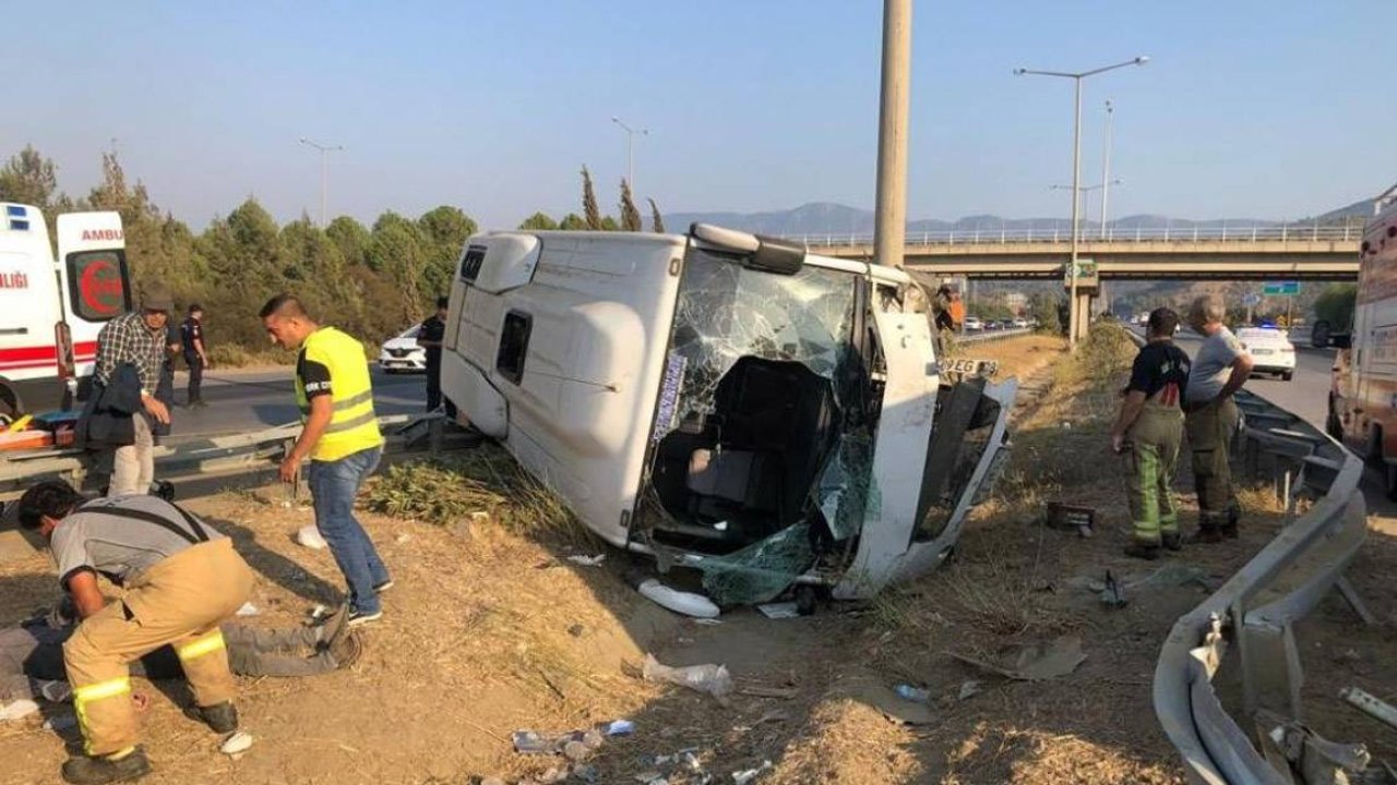 Kanser tedavisi görenleri taşıyan midibüs devrildi: 2'si ağır 9 yaralı