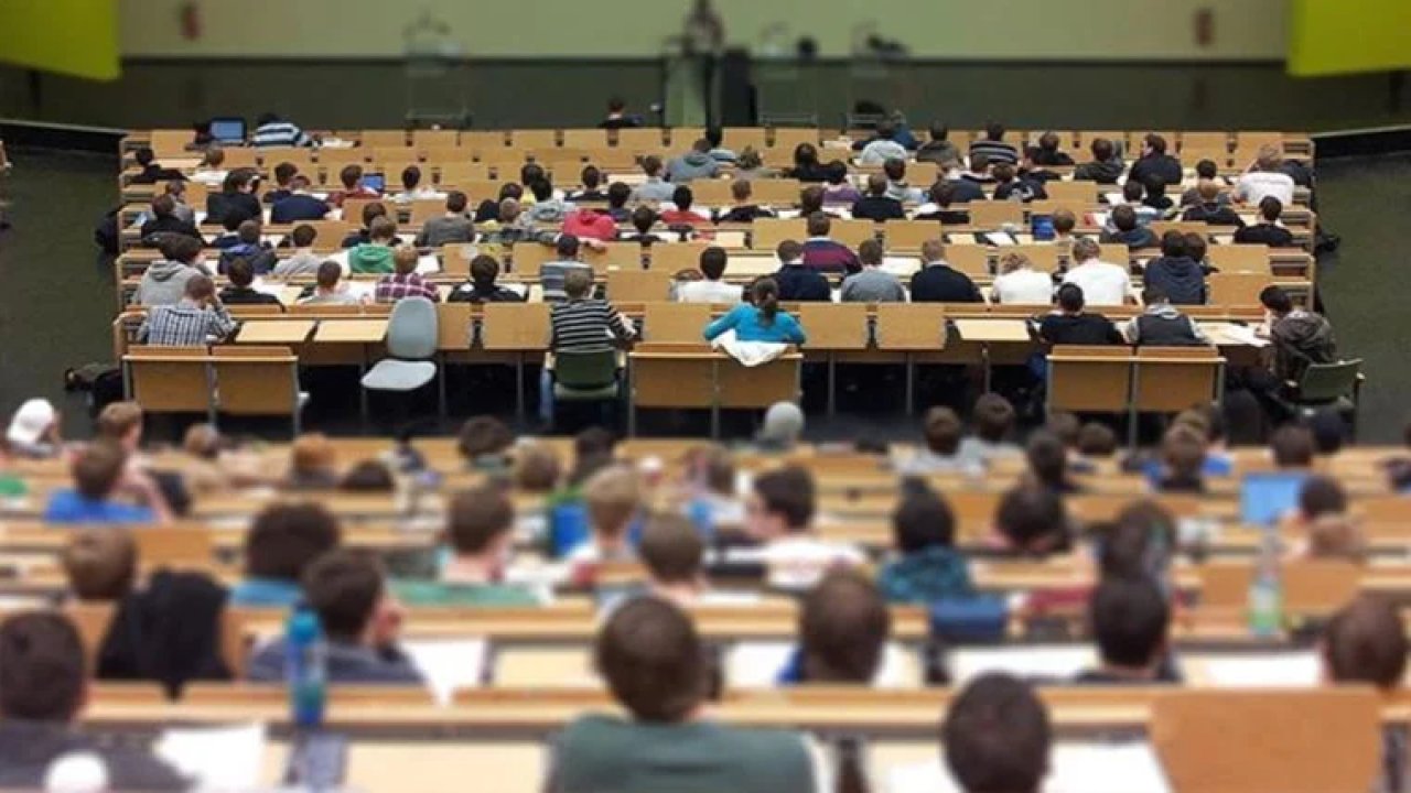 Üniversiteler, bilim için harcaması gereken paraları 'usulsüzce' harcadı