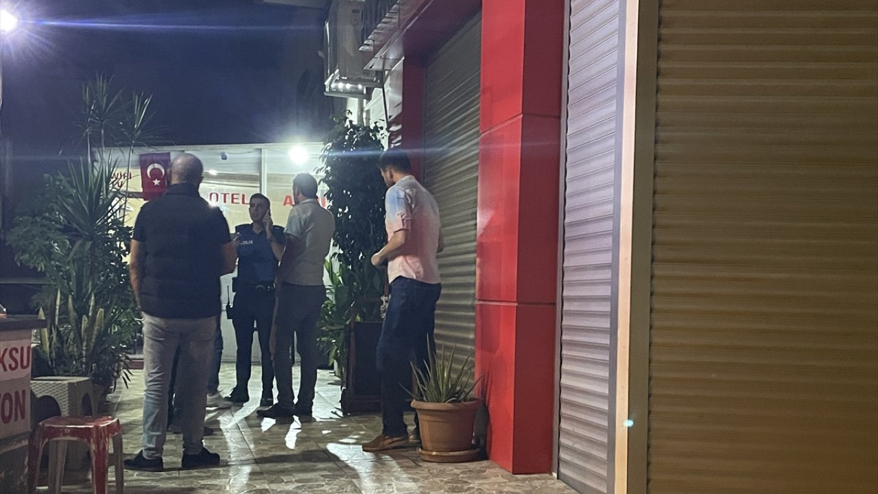 Kaldığı otelde ölü bulundu