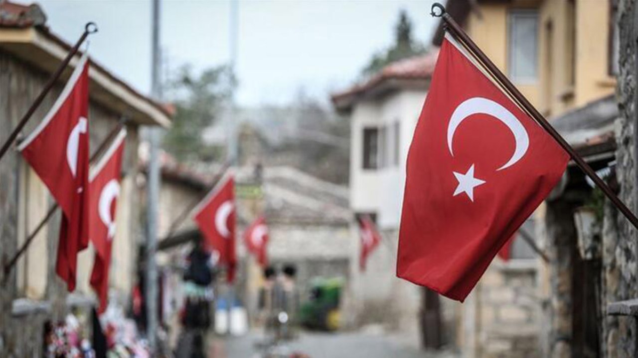 28 Ekim okullar tatil mi? 28 ekim özel sektör yarım gün izin mi?