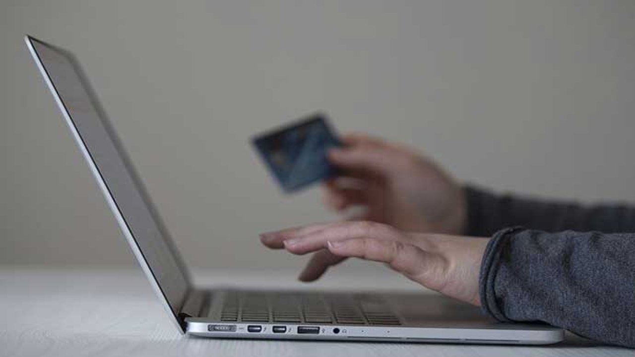 Sahte internet sitesi üzerinden tatilcileri dolandırdılar: 5 kişi tutuklandı