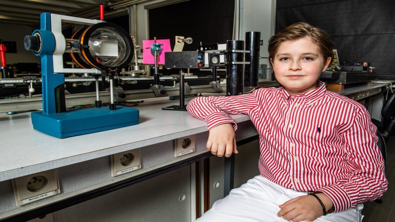 9 yaşında üniversiteye girdi: 'Küçük Einstein' 12 yaşında doktoraya başlıyor