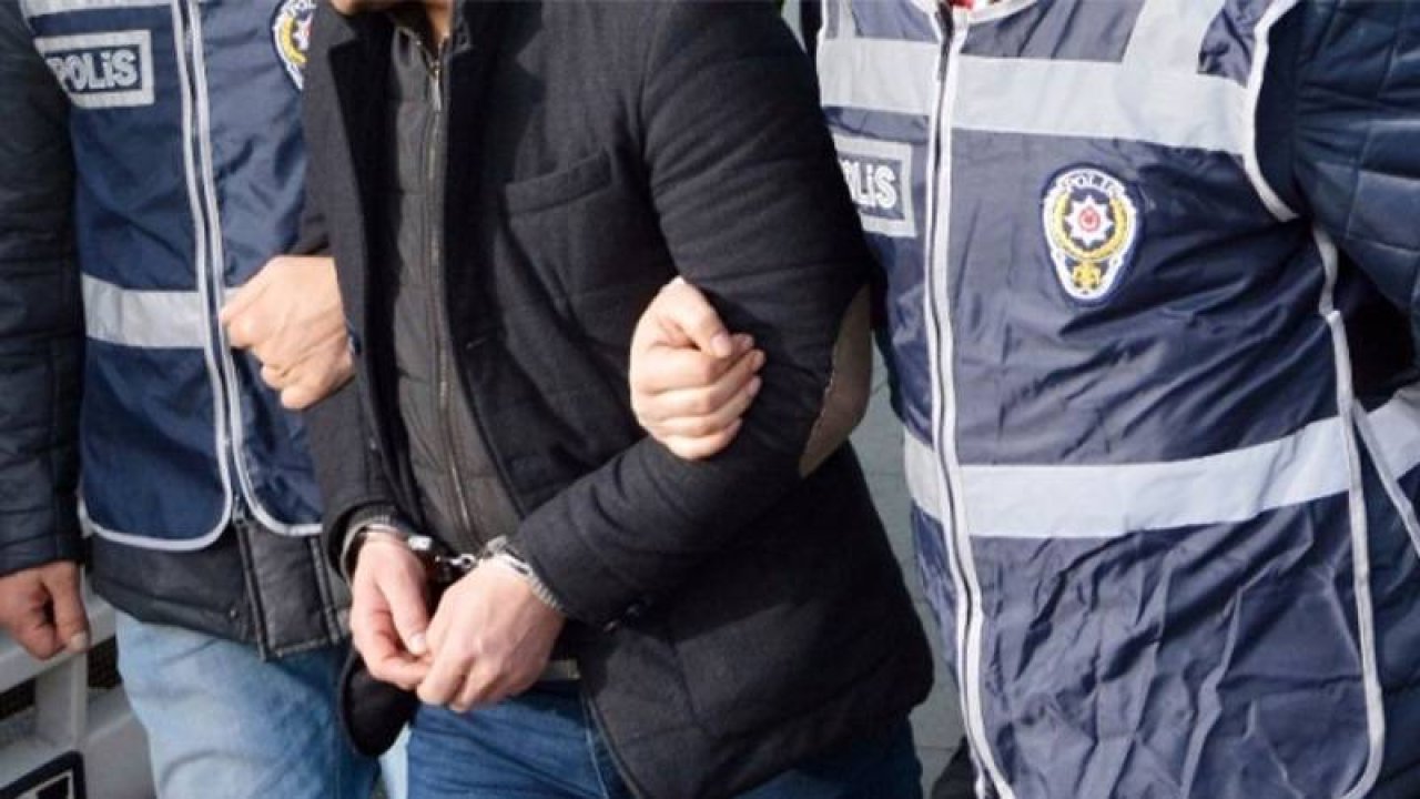 İzmir'deki taciz iddiası: Görevinden uzaklaştırılan öğretmen tutuklandı