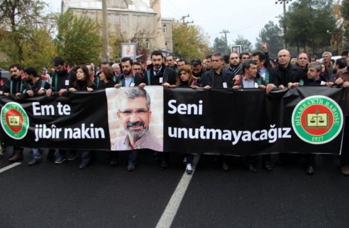 Tahir Elçi cinayetinde en kritik delillerin yok edildiği öne sürüldü: Adli Tıp Kurumu'ndaki 3 isim de AKP'li