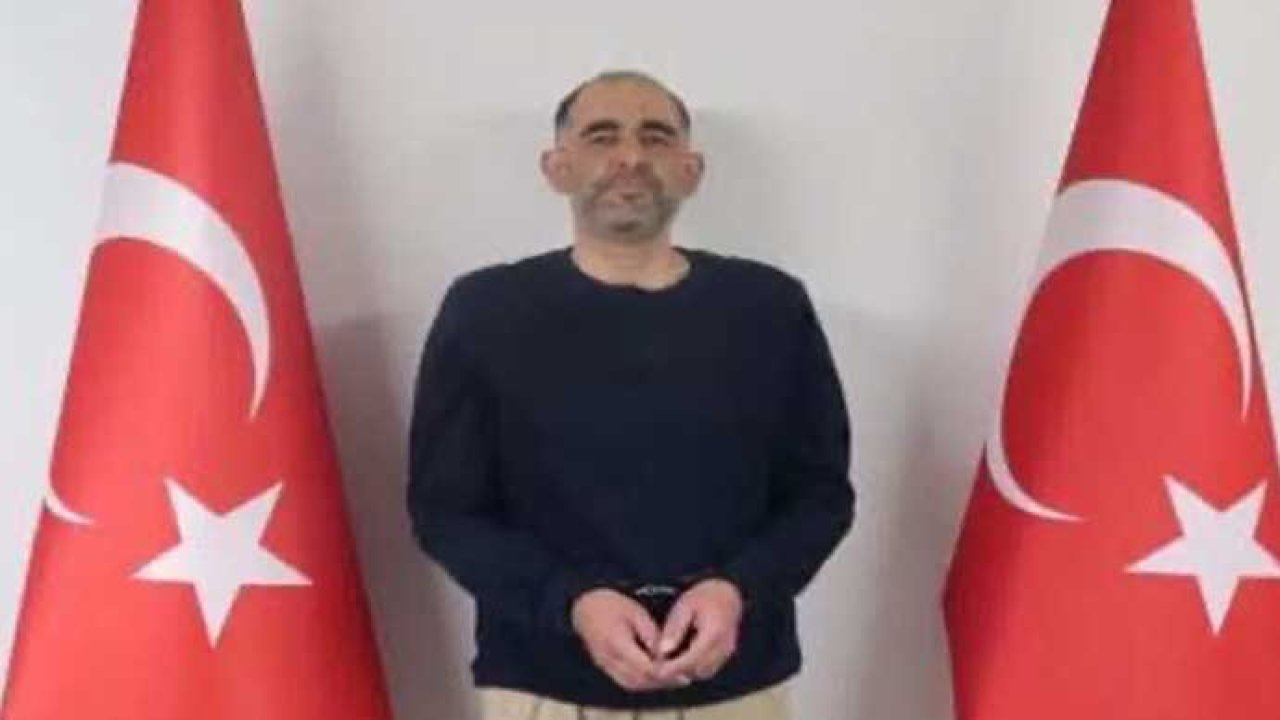 Firari FETÖ Sanığı Uğur Demirok Türkiye’ye getirildi