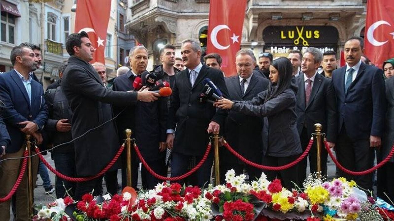 Bakan Mahmut Özer, İstiklal Caddesi’ni ziyaret etti: