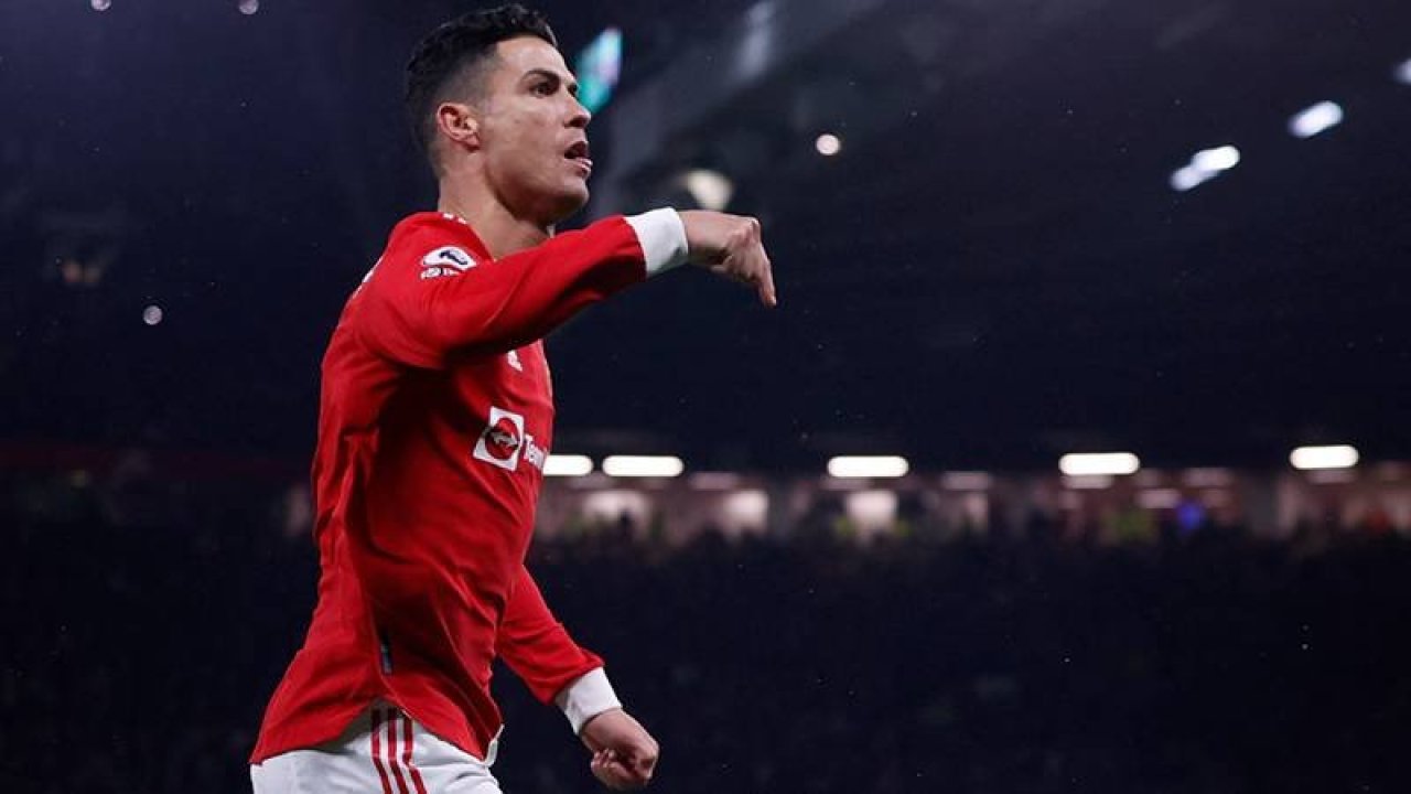 Cristiano Ronaldo'dan bir rekor da sosyal medyada!