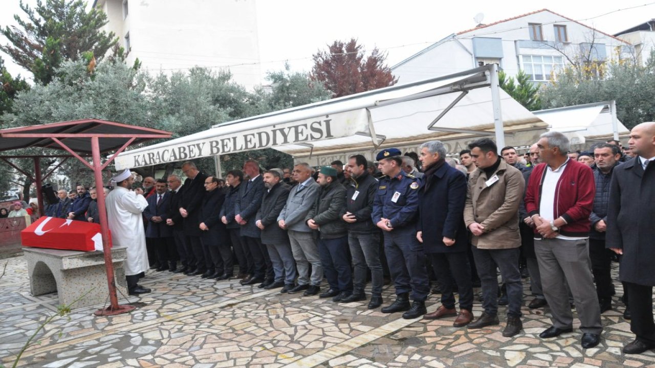 Gaziantep'te kalp krizinden hayatını kaybeden komiser, Bursa’da toprağa verildi
