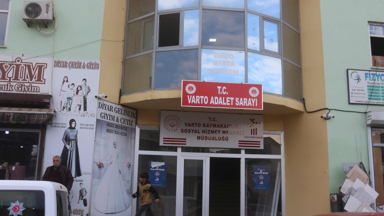 Kendi köpeklerini sahipsiz sokak köpeğinin üzerine saldırttı: Köpek döğüştüren 3 kişiden 1'i tutuklandı