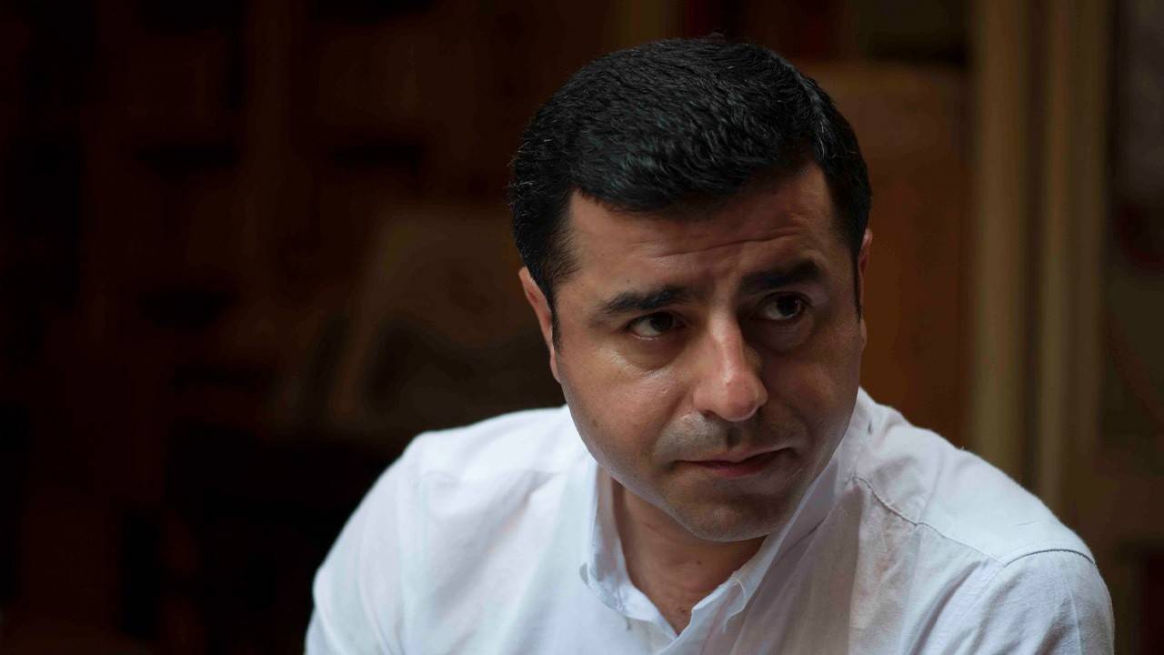 Demirtaş: Unutmayın ki bize kapanan, barış için açılmayan İmralı kapıları, yarın seçim için size hiç açılmaz