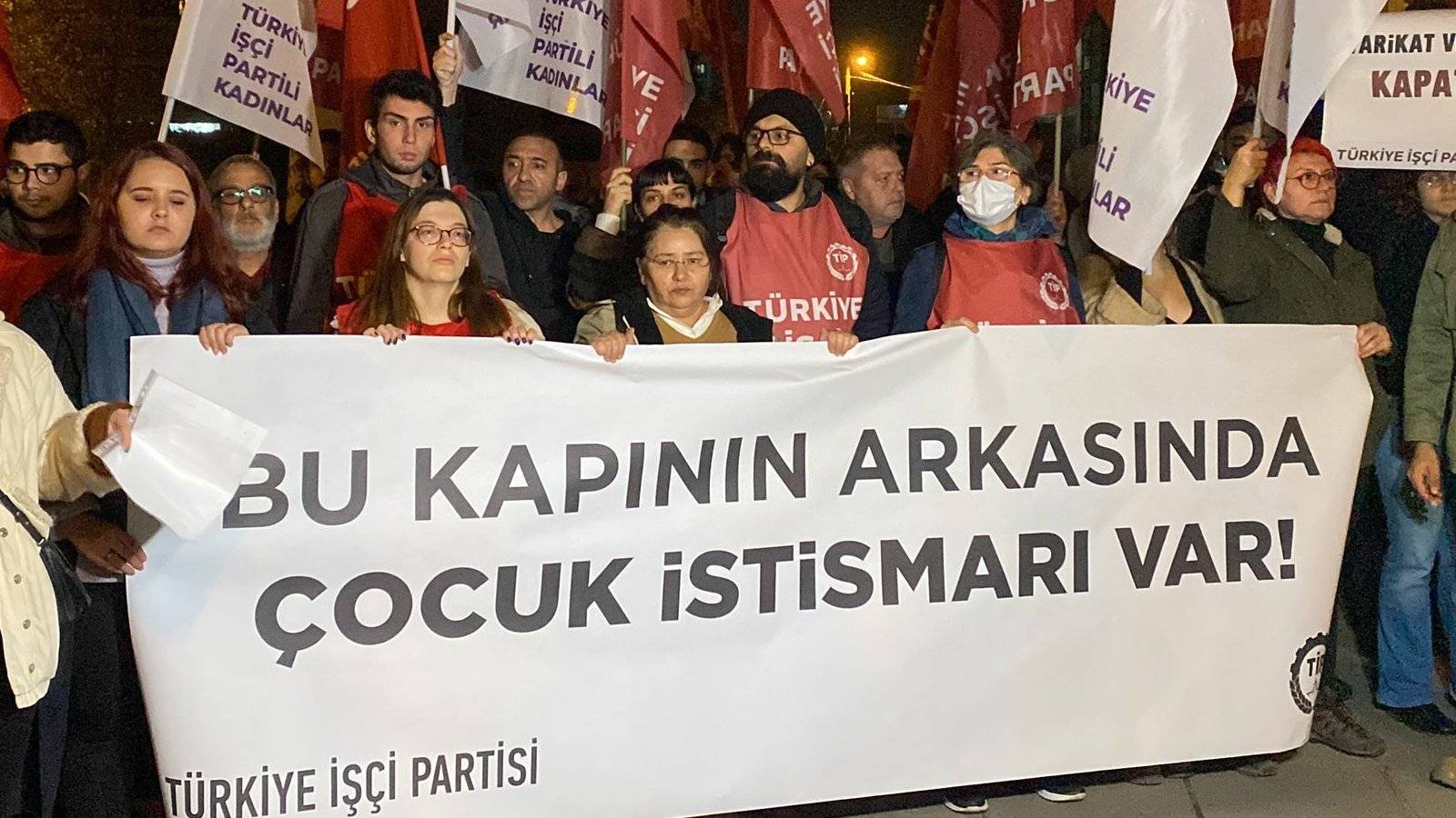 TİP üyelerinden Hiranur Vakfı önünde protesto:
