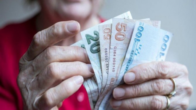 EYT: Emeklilikte Yaşa Takılanlar nedir, ne zaman çıkacak? Emeklilikte Yaşa Takılanlar ile ilgili son durum ned