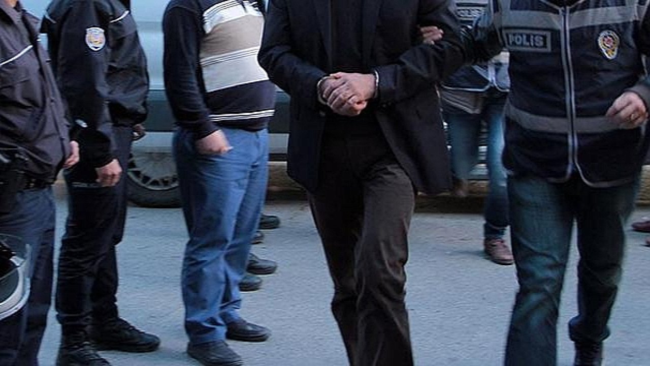 SAKLAMBAÇ OPERASYONU Sahte arkadaşlık sitesi kurarak dolandırıcılık yapan çete çökertildi