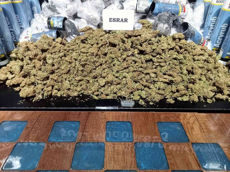 Ankara'da satranç tahtasına gizlenmiş uyuşturucu madde ele geçirildi