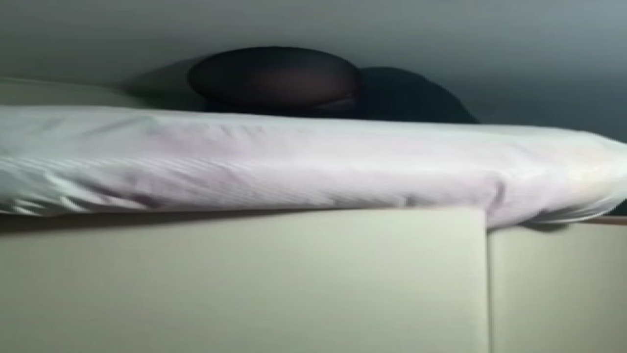16 yıl hapisle aranan hükümlü, gardırop üzerinde saklanırken yakalandı
