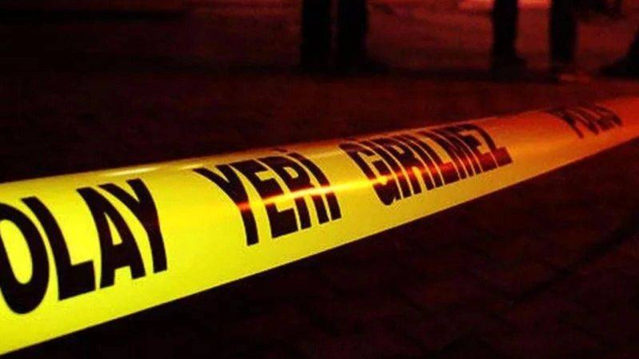Uyuşturucu kullandığı öne sürülen bir kişi, annesini bıçaklayarak öldürdü!
