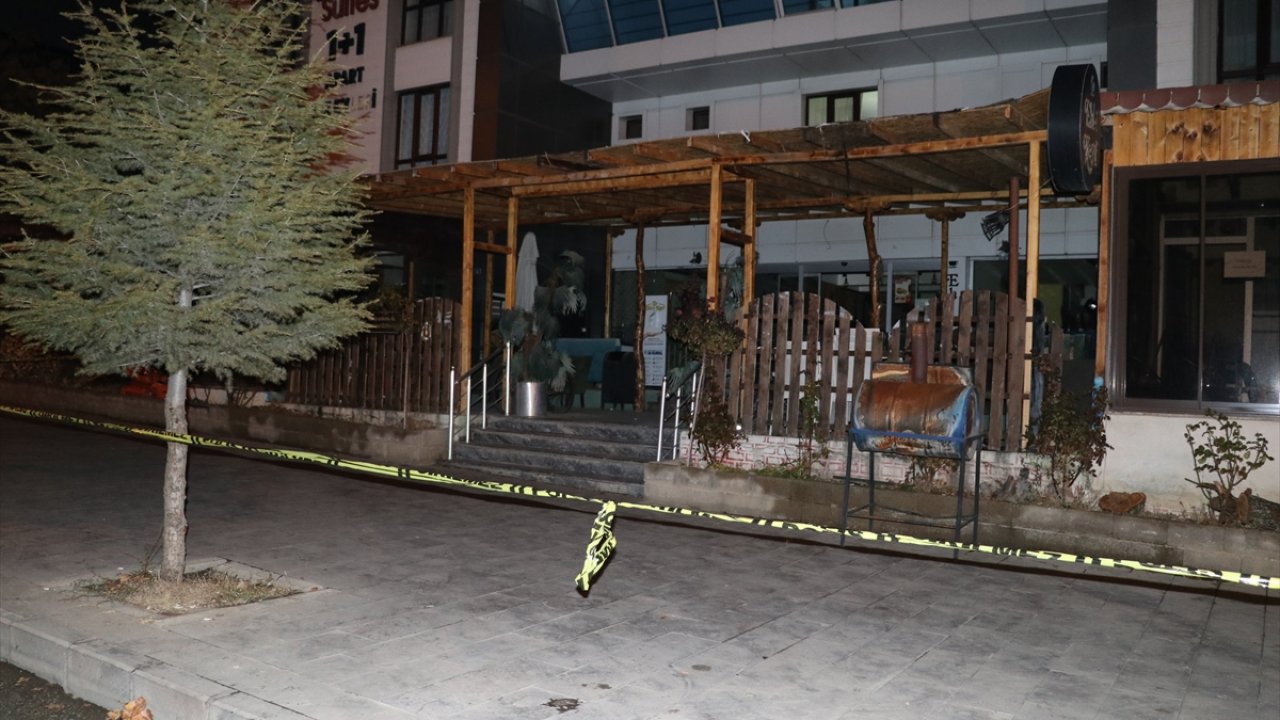Kafede oturuyorlardı: Karbonmonoksit gazından zehirlenen 10 kişi tedavi altına alındı