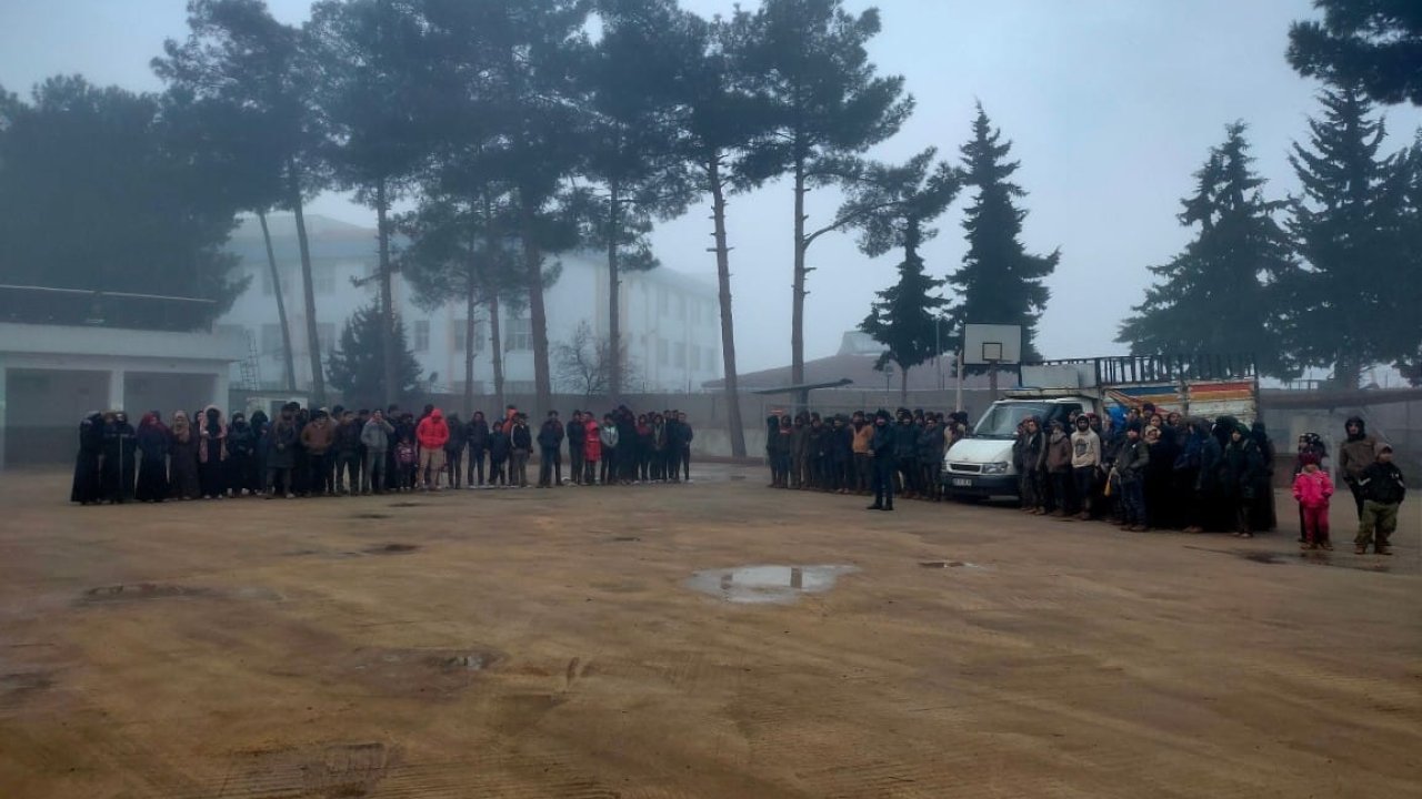 Kilis’te, 230 Suriye uyruklu kaçak göçmen yakalandı