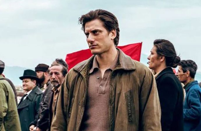 Jack London’ın efsane kitabı ‘Martin Eden’ dizi oluyor… İşte ilk fragman