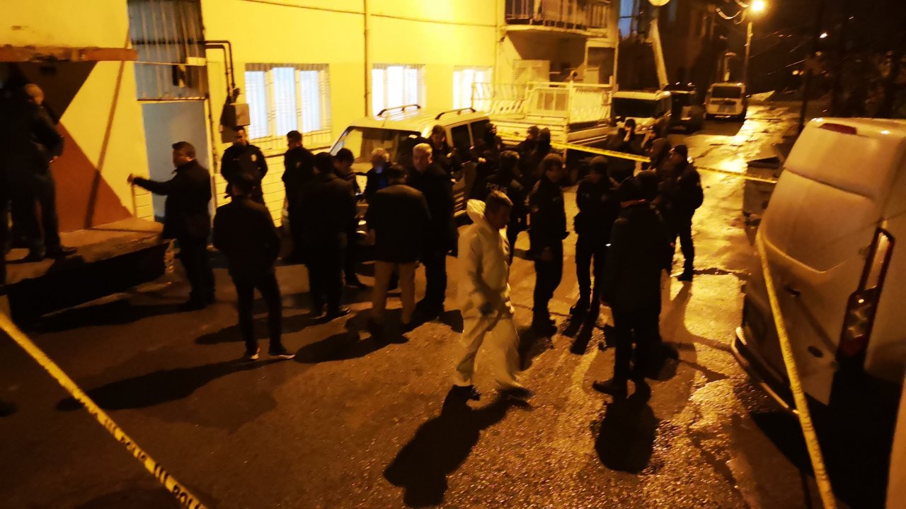 5 aylık hamile karısını öldürüp, intihar etti