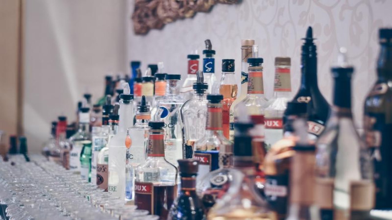 Türkiye Tekel Bayileri Platformu Başkanı Özgür Aybaş: 70'lik rakı 3 aya 1000 TL olur