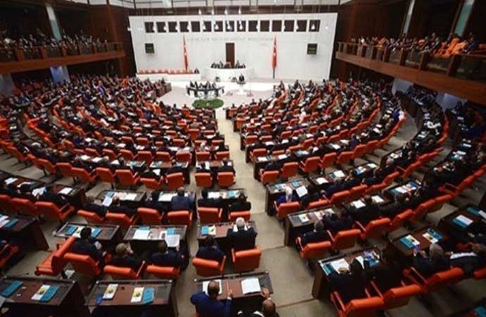Sözleşmeliye kadro teklifi yasalaştı