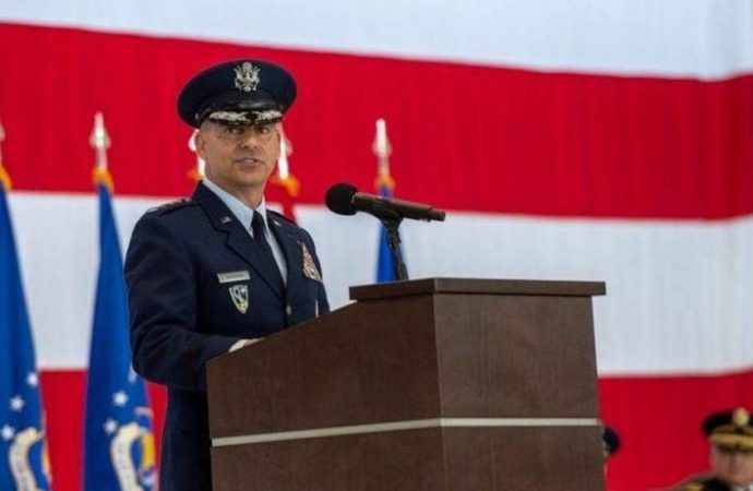 ABD’li generalden Rusya'ya: Havadan, karadan, denizden hatta uzaydan bile vururuz