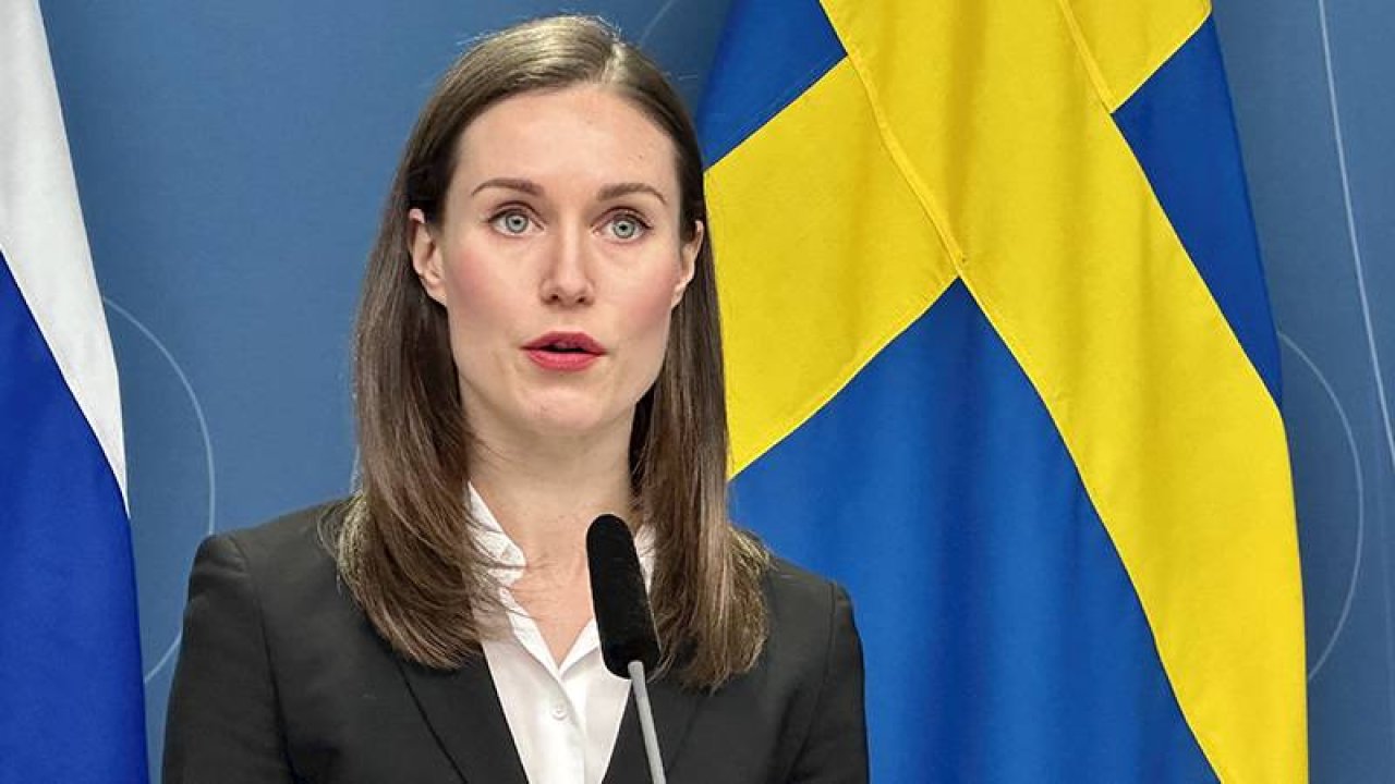 Finlandiya Başbakanı Marin: Finlandiya'da halka açık yerlerde sadece Kur'an-ı Kerim değil, sandalyenizi bile y