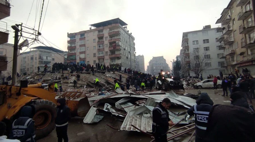 İngiliz uzman depremi değerlendirdi: TÜRKİYE'DE EN KÖTÜ SENARYO YAŞANDI
