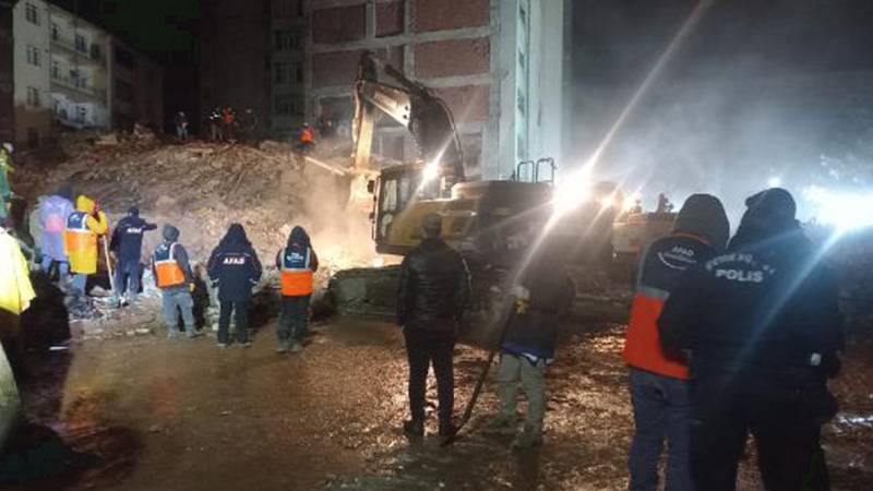 Elazığ'daki enkaz çalışmasında doğal gaz sızıntısı