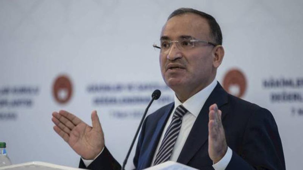 Bakan Bozdağ: Milletimiz ve devletimiz seferber olmuşken; yalan, iftira ve çarpıtma yapan şeref yoksunlarını k