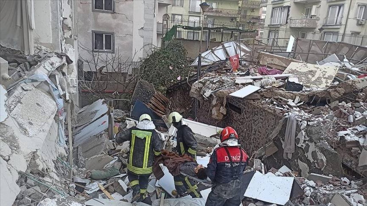 Türk Böbrek Vakfı uyardı: Afetzedelere sıvı olarak meyve suyu vermeyin!