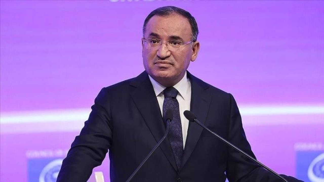 Bakan Bozdağ: Depreme maruz kalan tüm illerimizde bu binaları yapanlar ve sorumluluğu olanlarla ilgili adli ta