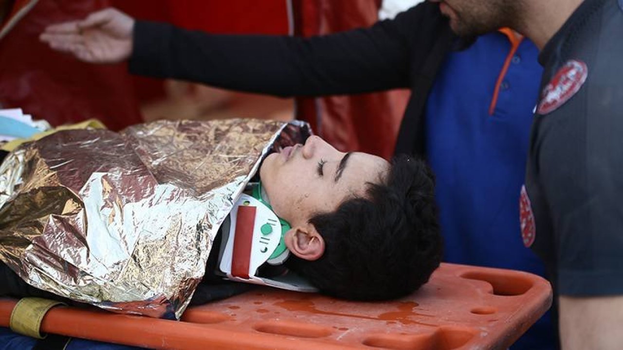 13 yaşındaki Arda, 128 saat sonra enkazdan yaralı kurtarıldı