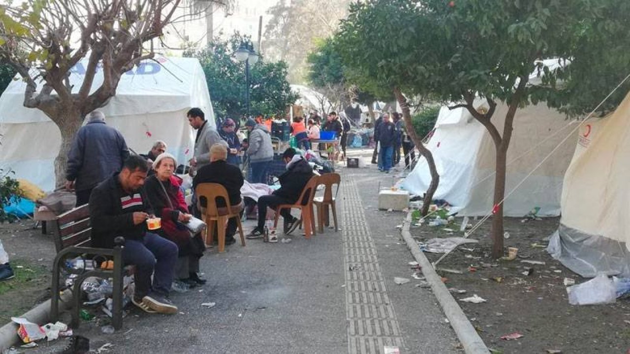 Hatay: Depremden kurtulduk, salgın hastalıktan öleceğiz